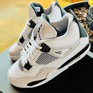 Jordan 4 White cement man